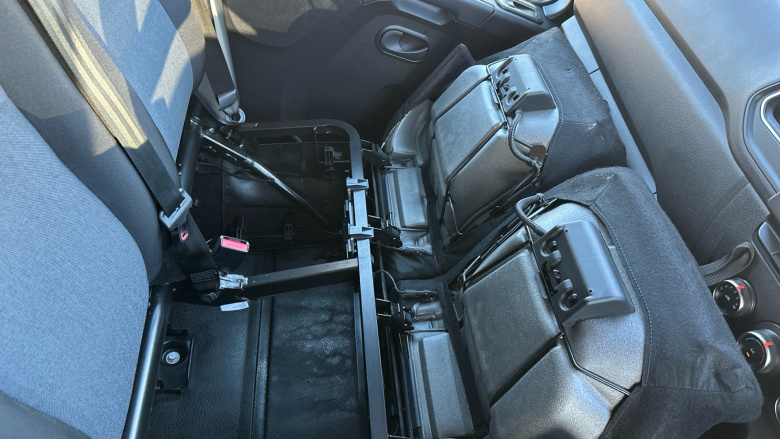 Renault Master Mwb Diesel Fwd MM35dCi 135 Business+ Medium Roof Van